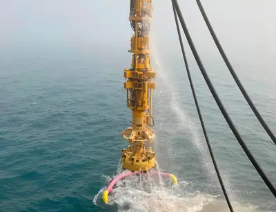 Nominiert für den bauma Innovationspreis 2025: Mit dem Dive-Drill-Verfahren setzt Bauer neue Maßstäbe bei der Herstellung von Offshore-Fundamenten. 