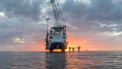 Nominiert für den bauma Innovationspreis 2025: Insgesamt hat Bauer per Dive-Drill-Verfahren 190 Pfähle vor der Küste Frankreichs gebohrt. 